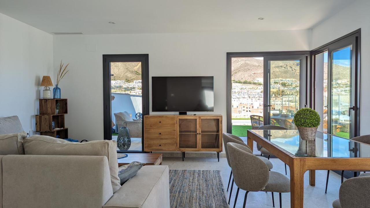피네스트라트 Panoramic Pool & Mountains House 아파트 외부 사진
